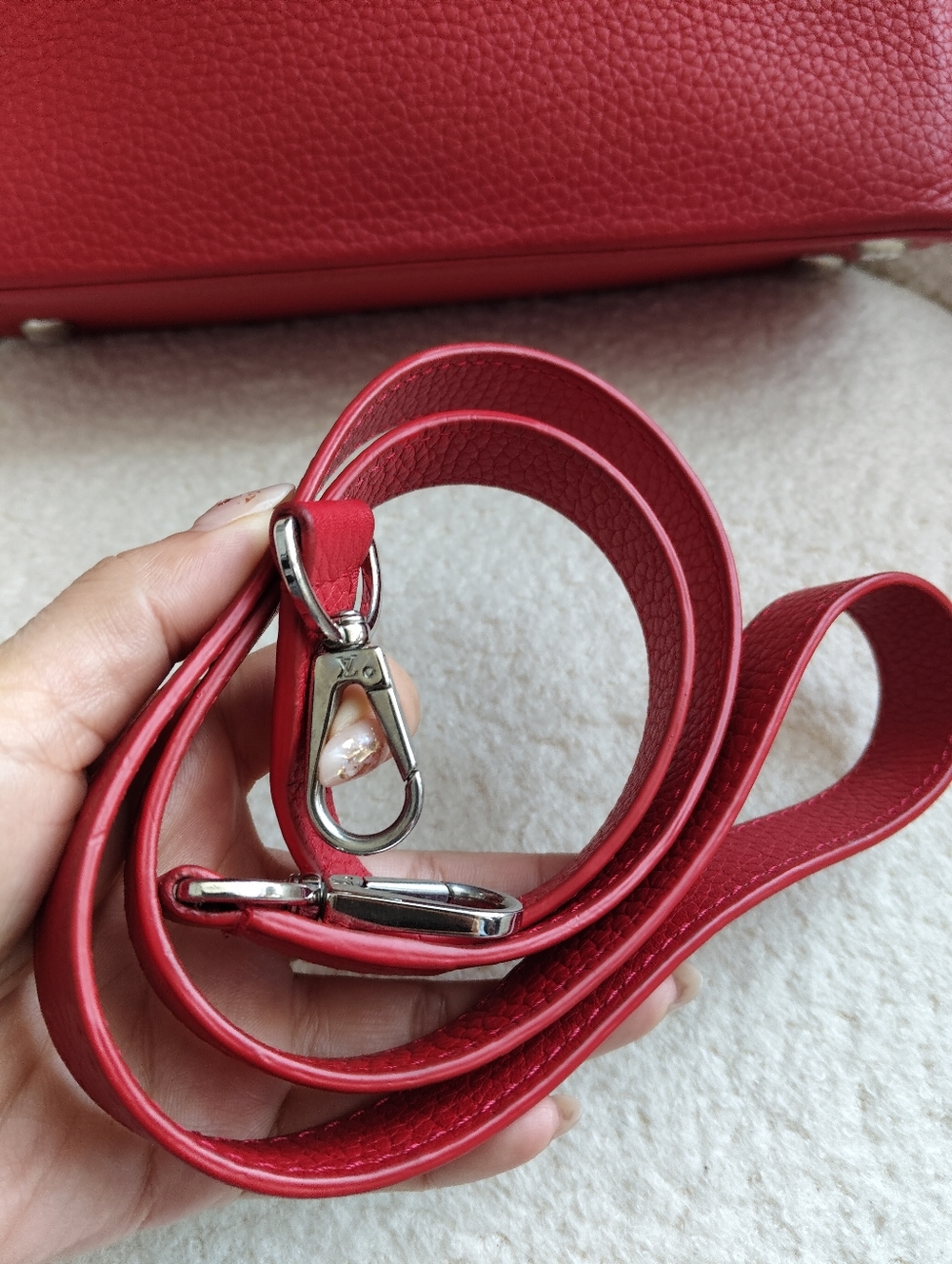 Louis Vuitton Red Capucines Small Top Handle Satchel - Picture 10 of 10